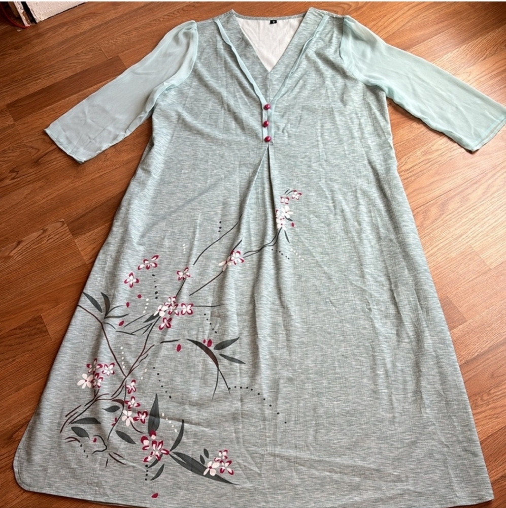 3/$15  WAS $49  JUST FASHION NOW  3/4 sheer sleeve, pale green/floral blossom dr